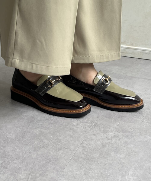 Thevon(ゼボン)の「配色エナメルローファー(ブーツ・レディース・ブラック/カーキ・M/L)」の12枚目の写真