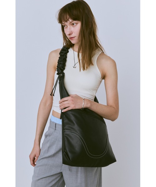 マル様　ショルダーバッグ　ハンドメイド MARNI マルニ GUSSET SMALL SHOULDER BAG SBMP0030Q4 LV589