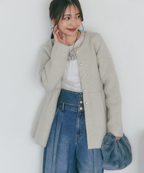 La boutique BonBon（ラブティックボンボン）の「ハイクオリティヘアリーウールニットペプラムジャケット（その他アウター・レディース・チャコールグレー/ライトベージュ・FREE）」の18枚目の写真