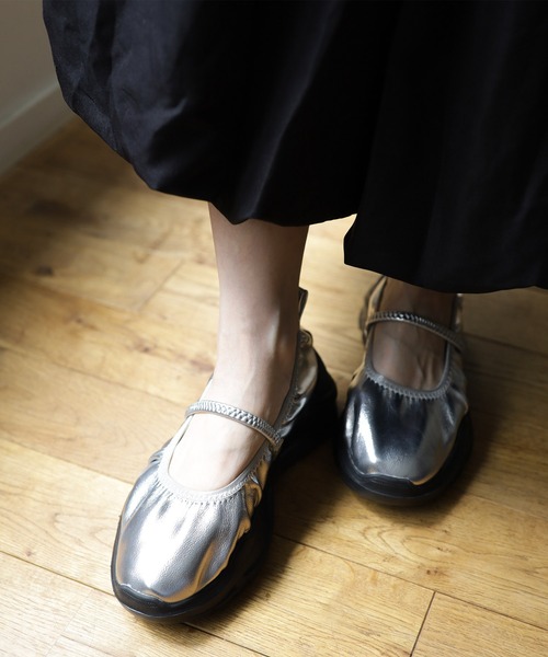 SESTO(セスト)の「ゴムストラップマシュマロフィット厚底メリージェーンスニーカー(スニーカー・レディース・ブラック/シルバー・S/M/L/LL/3L)」の10枚目の写真