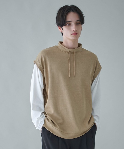 BROWNY(ブラウニー)の「BROWNY/フェイクレイヤードモックネックベストロンT(Tシャツ/カットソー・メンズ・ベージュ/チャコール・MEDIUM/LARGE)」の8枚目の写真