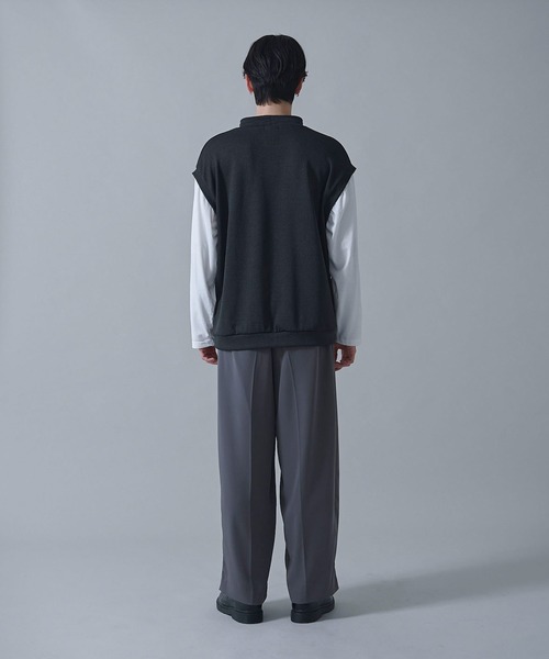 BROWNY(ブラウニー)の「BROWNY/フェイクレイヤードモックネックベストロンT(Tシャツ/カットソー・メンズ・ベージュ/チャコール・MEDIUM/LARGE)」の14枚目の写真