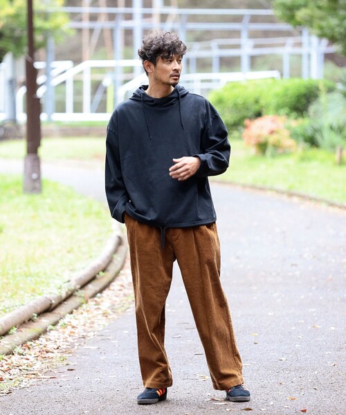 B:MING by BEAMS（ビーミングバイビームス）の「ビッグ スモック パーカ（パーカー・メンズ・ブラック/ベージュ・S/L/XL/M）」の6枚目の写真