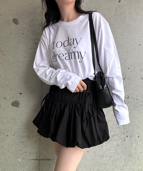cuorequal(クオレコール)の「ロゴプリントロングTシャツ(Tシャツ/カットソー・レディース・ホワイト・MEDIUM)」の1枚目の写真