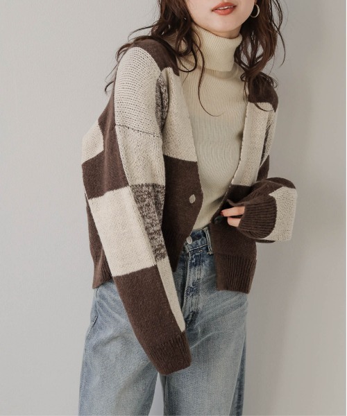 AMELY(エミリー)の「メランジニットカーディガン(カーディガン/ボレロ・レディース・グレー/ブラウン/ネイビー・フリー)」の12枚目の写真