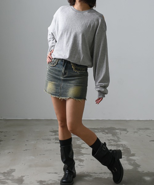 .KOM（ドットコム）の「A'GEM/9 × .kom 『.kom/ドットケーオーエム』オープンショルダートップス（Tシャツ/カットソー・レディース・アイボリー/ブラック/グレー/ベージュ/パープル・FREE）」の15枚目の写真
