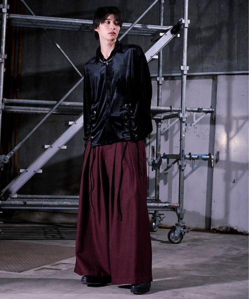 Ellno Loset(エルノロゼット)の「Wレースアップベロアシャツ(シャツ/ブラウス・メンズ・パープル/ブラック・MEDIUM/SMALL/LARGE)」の16枚目の写真
