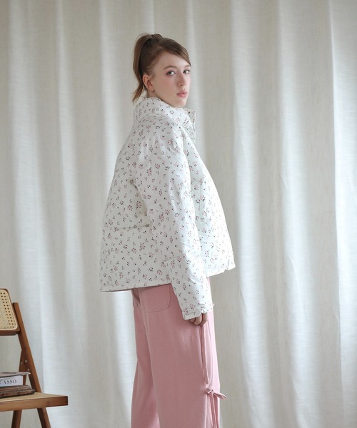 【Jasmine】花柄スタンドカラーダウンジャケットショート丈（ダウンジャケット/コート）｜Jasmine Grandiflorum（ジャスミングランディフローラム）