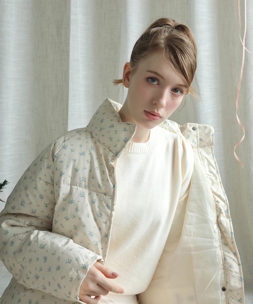 【Jasmine】花柄スタンドカラーダウンジャケットショート丈（ダウンジャケット/コート）｜Jasmine Grandiflorum（ジャスミングランディフローラム）