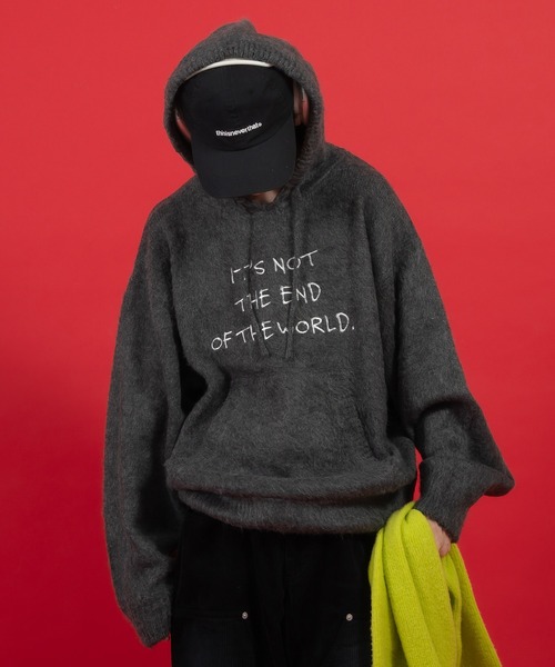 Perushu(ペルーシュ)の「刺繍ロゴニットフーディ(ニット/セーター・メンズ・レッド/チャコールグレー/アイボリー・MEDIUM/LARGE)」の7枚目の写真