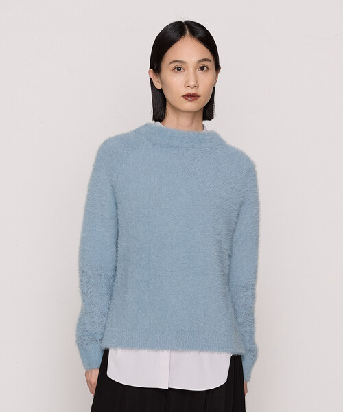 Gabardine K.T（ギャバジンケーティー）の「マイクロナイロンフェザー フェザーヤーン2wayカーディガン（カーディガン/ボレロ・レディース・サックスブルー/ブラック/キナリ・9号）」の3枚目の写真