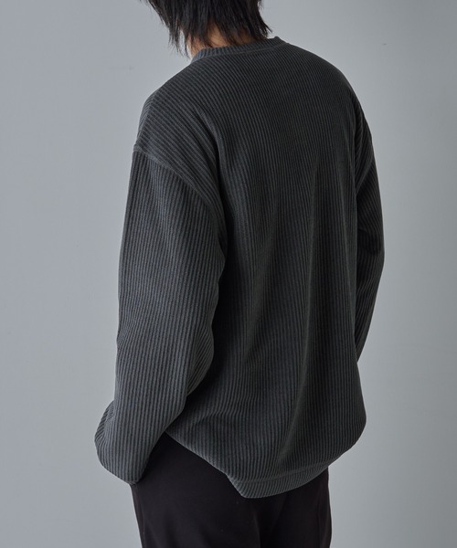 COLONY 2139（コロニートゥーワンスリーナイン）の「グリッドヤーンヘンリーネック（Tシャツ/カットソー・メンズ・グレイッシュベージュ/チャコールグレー/ブラウン・LARGE/MEDIUM）」の6枚目の写真