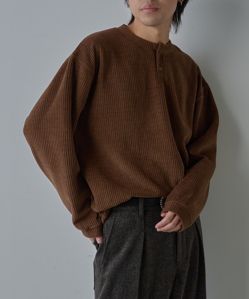 COLONY 2139（コロニートゥーワンスリーナイン）の「グリッドヤーンヘンリーネック（Tシャツ/カットソー・メンズ・グレイッシュベージュ/チャコールグレー/ブラウン・LARGE/MEDIUM）」の8枚目の写真