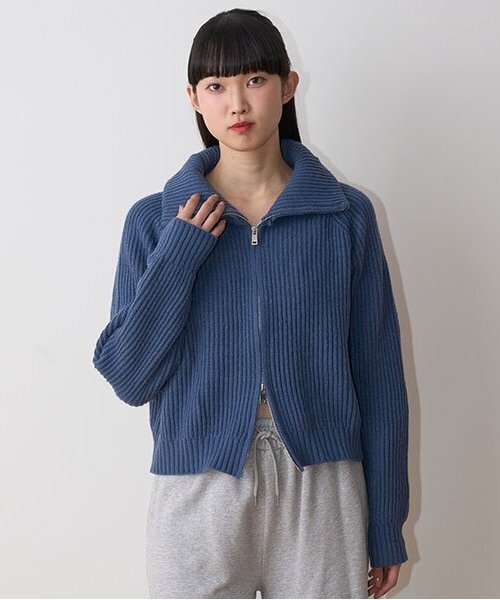 Mi-je(ミジェ)の「スタンドZIPニット【韓国ファッション】(カーディガン/ボレロ・レディース・トップグレー/ブルー/アイボリー・F)」の1枚目の写真
