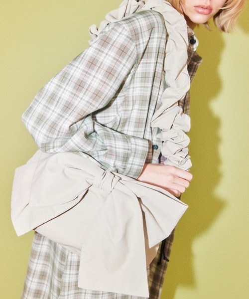 Candy Stripper（キャンディストリッパー）の「RIBBON GATHER 2WAY バッグ（ショルダーバッグ・レディース・ブラック/ライトベージュ・FREE）」の5枚目の写真