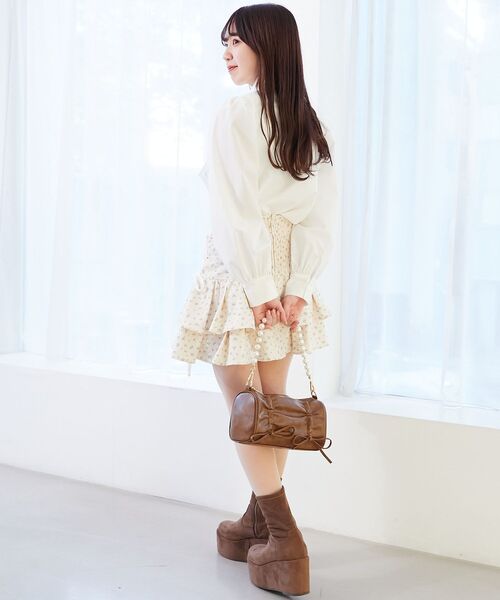 MAJESTIC LEGON(マジェスティックレゴン)の「バリエボウタイブラウス(シャツ/ブラウス・レディース・アイボリー/オフホワイト/ホワイト系その他/ブルー系その他2/ホワイト系その他2・MEDIUM)」の8枚目の写真