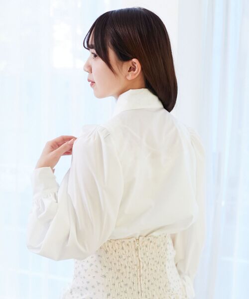 MAJESTIC LEGON(マジェスティックレゴン)の「バリエボウタイブラウス(シャツ/ブラウス・レディース・アイボリー/オフホワイト/ホワイト系その他/ブルー系その他2/ホワイト系その他2・MEDIUM)」の11枚目の写真