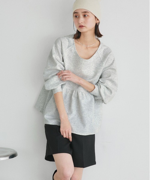 ad thie(アドティエ)の「ウエストギャザー ポンチプルオーバー(Tシャツ/カットソー・レディース・アイボリー/ブラック/オートミール・FREE)」の18枚目の写真
