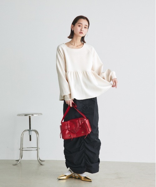 ad thie(アドティエ)の「ウエストギャザー ポンチプルオーバー(Tシャツ/カットソー・レディース・アイボリー/ブラック/オートミール・FREE)」の5枚目の写真