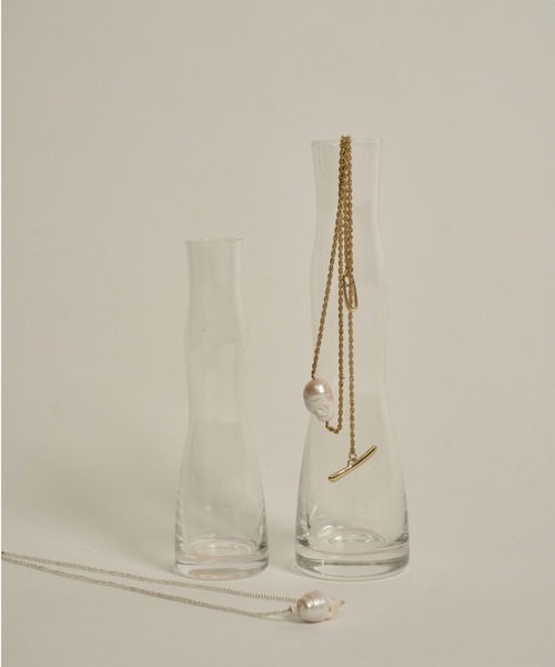 emmi（エミ）の「バロックパールネックレス（ネックレス・レディース・シルバー/ゴールド/ホワイト・FREE）」の4枚目の写真