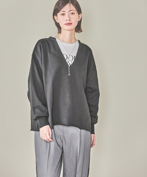 LAKOLE（ラコレ）の「Vネック裏毛プルオーバー / 319500（Tシャツ/カットソー・レディース・チャコールグレー/イエロー/杢グレー・FREE）」の15枚目の写真