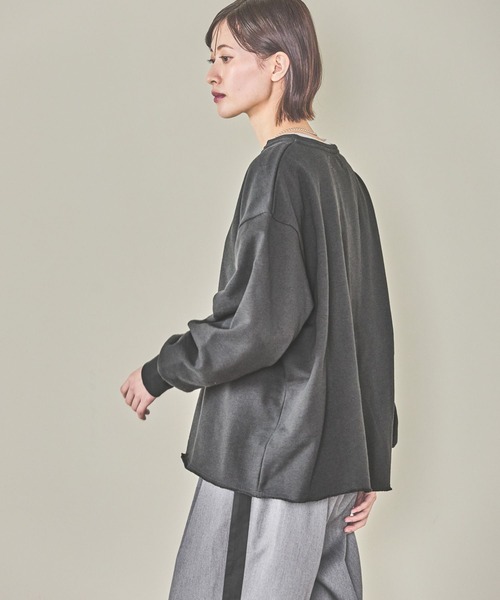 LAKOLE（ラコレ）の「Vネック裏毛プルオーバー / 319500（Tシャツ/カットソー・レディース・チャコールグレー/イエロー/杢グレー・FREE）」の21枚目の写真