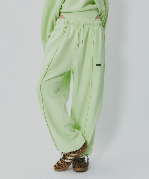 BLONDEY（ブロンディ）の「ドローコード付きセンターラインスウェットパンツ（スウェットパンツ・レディース・グレー/チャコールグレー/イエロー・FREE）」の3枚目の写真