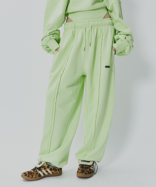 BLONDEY（ブロンディ）の「ドローコード付きセンターラインスウェットパンツ（スウェットパンツ・レディース・グレー/チャコールグレー/イエロー・FREE）」の8枚目の写真