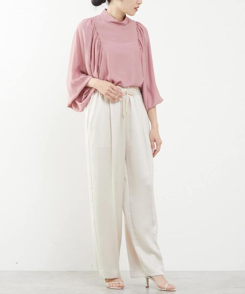 Tiara（ティアラ）の「ギャザーパフドルマンブラウス（シャツ/ブラウス・レディース・ベージュ/ピンク/オフホワイト・FREE）」の5枚目の写真