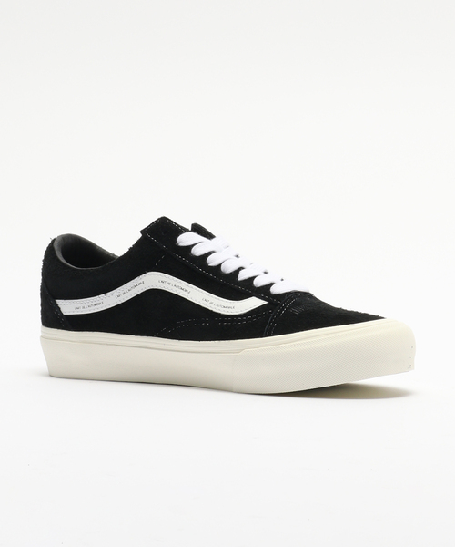 EDIFICE（エディフィス）の「KAR / L'Art de L'Automobile × VANS OLDSKOOL（スニーカー・メンズ・ブラック・8.5/9.5/XX-SMALL/7.5）」の5枚目の写真