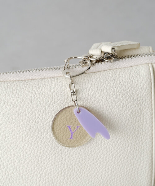 BIRTHDAY BAR（バースデイバー）の「アクリルイニシャルチャーム（チャーム・レディース・グリーン/レッド/イエロー/ブルー系その他/オレンジ/ブルー/グレー/イエロー系その他・0）」の6枚目の写真