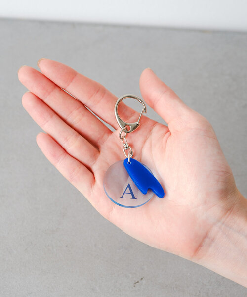 BIRTHDAY BAR（バースデイバー）の「アクリルイニシャルチャーム（チャーム・レディース・グリーン/レッド/イエロー/ブルー系その他/オレンジ/ブルー/グレー/イエロー系その他・0）」の22枚目の写真