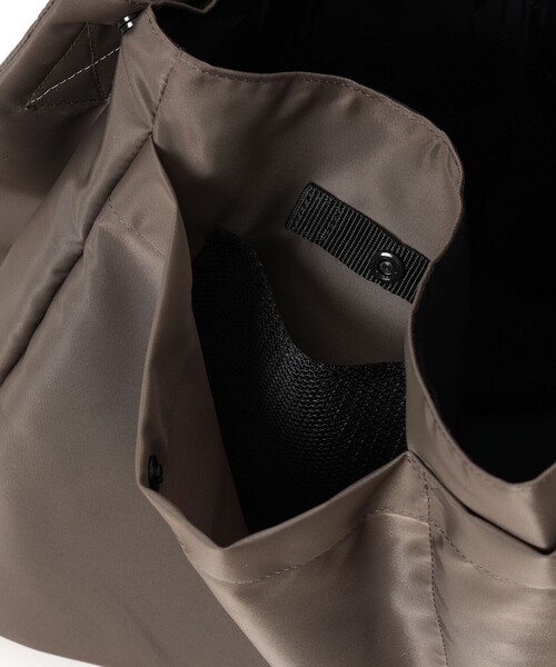 SLOW（スロウ）の「【別注】SLOW / NYLON SHOULDER BAG（ショルダーバッグ・メンズ・ブラック/オリーブ・ONE SIZE）」の8枚目の写真