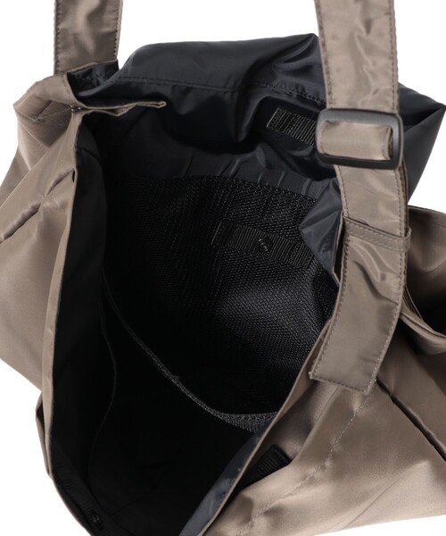 SLOW（スロウ）の「【別注】SLOW / NYLON SHOULDER BAG（ショルダーバッグ・メンズ・ブラック/オリーブ・ONE SIZE）」の11枚目の写真