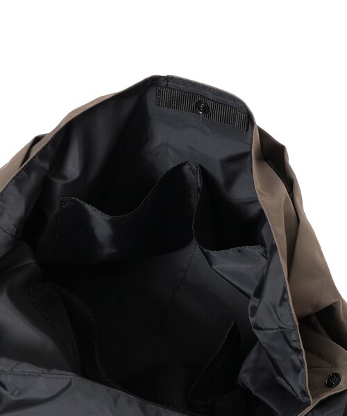 SLOW（スロウ）の「【別注】SLOW / NYLON SHOULDER BAG（ショルダーバッグ・メンズ・ブラック/オリーブ・ONE SIZE）」の12枚目の写真