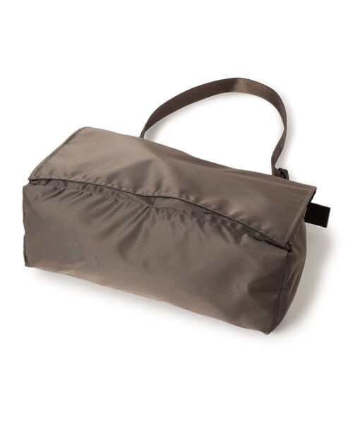 SLOW（スロウ）の「【別注】SLOW / NYLON SHOULDER BAG（ショルダーバッグ・メンズ・ブラック/オリーブ・ONE SIZE）」の13枚目の写真