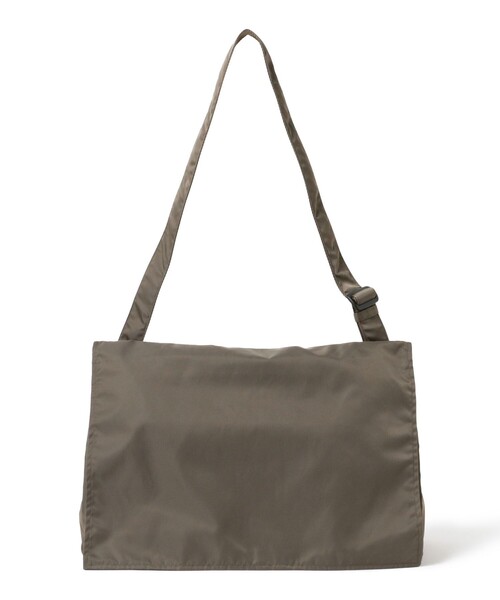 SLOW（スロウ）の「【別注】SLOW / NYLON SHOULDER BAG（ショルダーバッグ・メンズ・ブラック/オリーブ・ONE SIZE）」の18枚目の写真