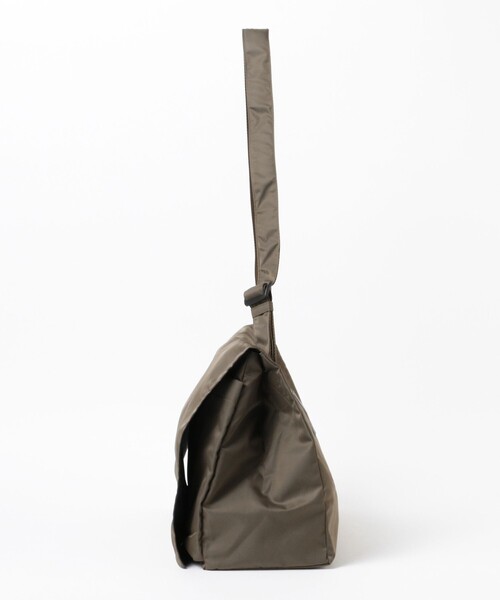 SLOW（スロウ）の「【別注】SLOW / NYLON SHOULDER BAG（ショルダーバッグ・メンズ・ブラック/オリーブ・ONE SIZE）」の19枚目の写真