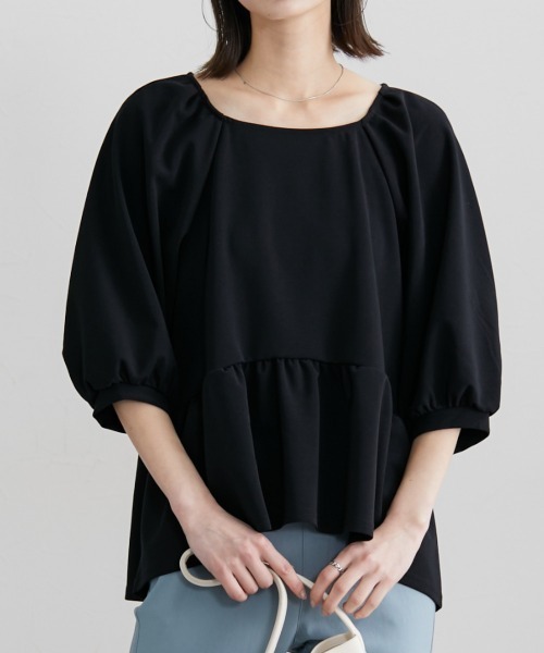 nissen(ニッセン)の「袖ボリューム裾フレアトップス(Tシャツ/カットソー・レディース・ブラック/ベージュ/カーキ・M/L)」の1枚目の写真