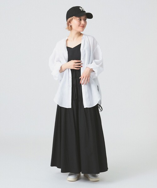 Ray BEAMS(レイビームス)の「リネン キーネック シャツ(シャツ/ブラウス・レディース・ホワイト/クリーム/サックスブルー・ONE SIZE)」の4枚目の写真