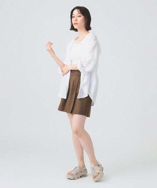 Ray BEAMS(レイビームス)の「リネン キーネック シャツ(シャツ/ブラウス・レディース・ホワイト/クリーム/サックスブルー・ONE SIZE)」の8枚目の写真