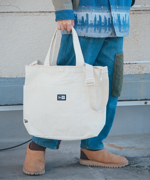 NEW ERA(ニューエラ)の「【NEW ERA/ニューエラ】UTILITY CANVAS TOTE(トートバッグ・メンズ・ブラック/アイボリー・FREE)」の1枚目の写真