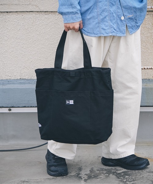 NEW ERA(ニューエラ)の「【NEW ERA/ニューエラ】UTILITY CANVAS TOTE(トートバッグ・メンズ・ブラック/アイボリー・FREE)」の2枚目の写真