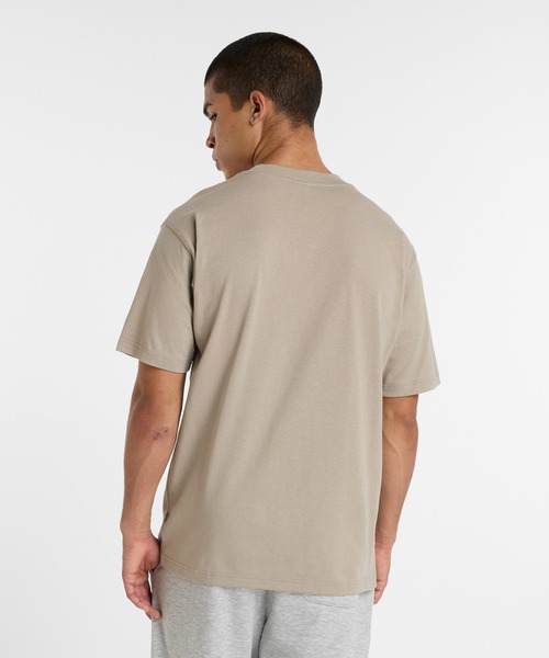 NEW BALANCE(ニューバランス)の「Athletics リーグショートスリーブTシャツ(Tシャツ/カットソー・メンズ・ネイビー/オフホワイト/グレイッシュベージュ・XX-LARGE/X-LARGE/MEDIUM/SMALL/LARGE)」の10枚目の写真