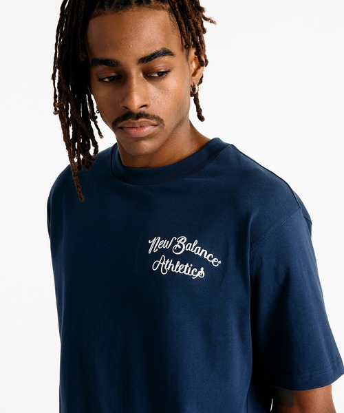 NEW BALANCE(ニューバランス)の「Athletics リーグショートスリーブTシャツ(Tシャツ/カットソー・メンズ・ネイビー/オフホワイト/グレイッシュベージュ・XX-LARGE/X-LARGE/MEDIUM/SMALL/LARGE)」の16枚目の写真