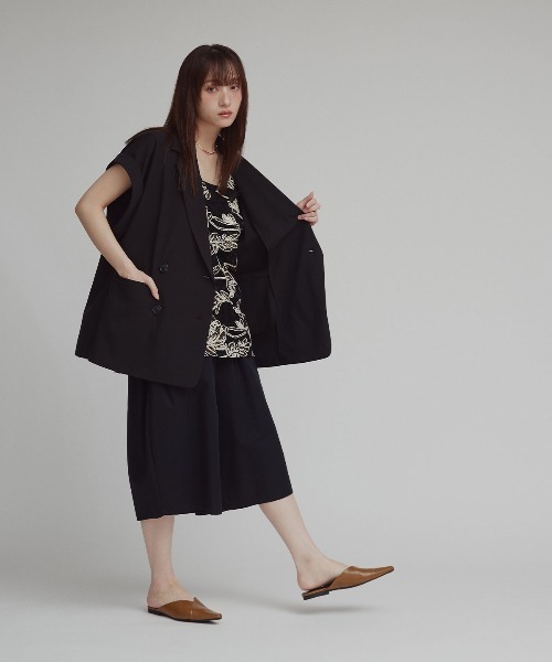 W:Huku(フーク)の「【W:Huku / シルキーサマーツイル】接触冷感 ドルマン ジレジャケット / Silky Summer Twill Dolman-Sleeve Jacket(テーラードジャケット・レディース・ブラック/グレー/ベージュ・FREE)」の8枚目の写真