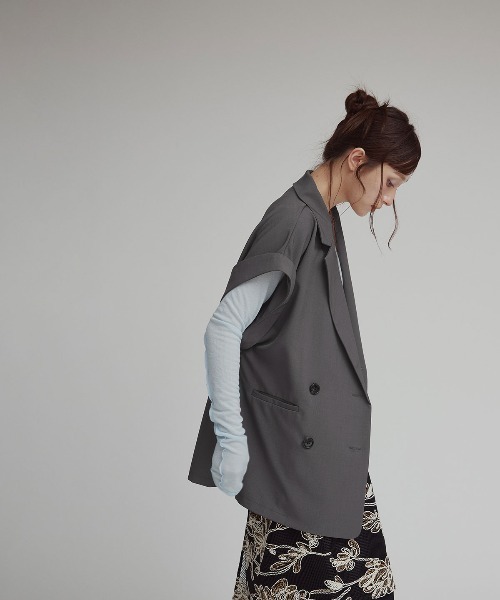 W:Huku(フーク)の「【W:Huku / シルキーサマーツイル】接触冷感 ドルマン ジレジャケット / Silky Summer Twill Dolman-Sleeve Jacket(テーラードジャケット・レディース・ブラック/グレー/ベージュ・FREE)」の9枚目の写真