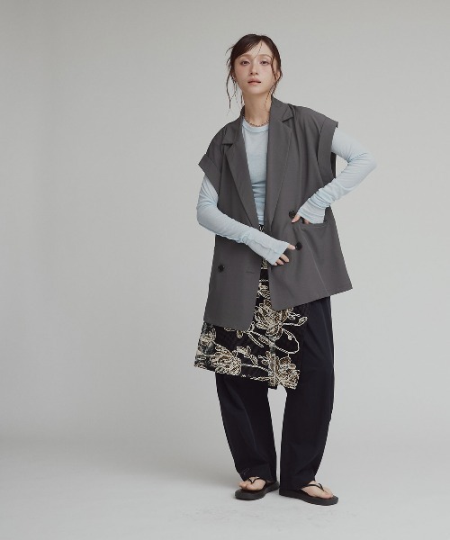 W:Huku(フーク)の「【W:Huku / シルキーサマーツイル】接触冷感 ドルマン ジレジャケット / Silky Summer Twill Dolman-Sleeve Jacket(テーラードジャケット・レディース・ブラック/グレー/ベージュ・FREE)」の18枚目の写真