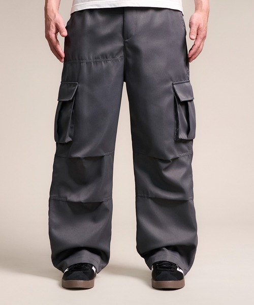 CALIFORNIA OUTFITTERS(カリフォルニア アウトフィッターズ)の「3-3A35 フラップポケット ルーズ カーゴパンツ(カーゴパンツ・メンズ・オリーブ/ダークグレー・M/L/XL)」の2枚目の写真