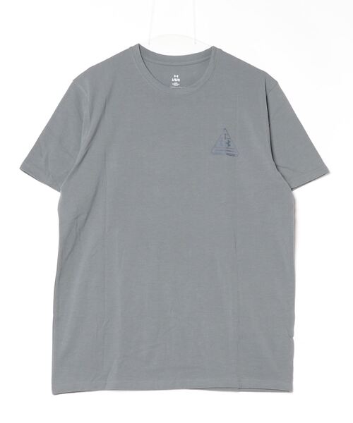 UNDER ARMOUR（アンダーアーマー）の「【別注】アンダーアーマー  UAパフォーマンスコットン フードピラミッド ショートスリーブ Tシャツ 限定コラボ（Tシャツ/カットソー・メンズ・ダークグレー/ホワイト・S/M/L/LL/3L）」の2枚目の写真